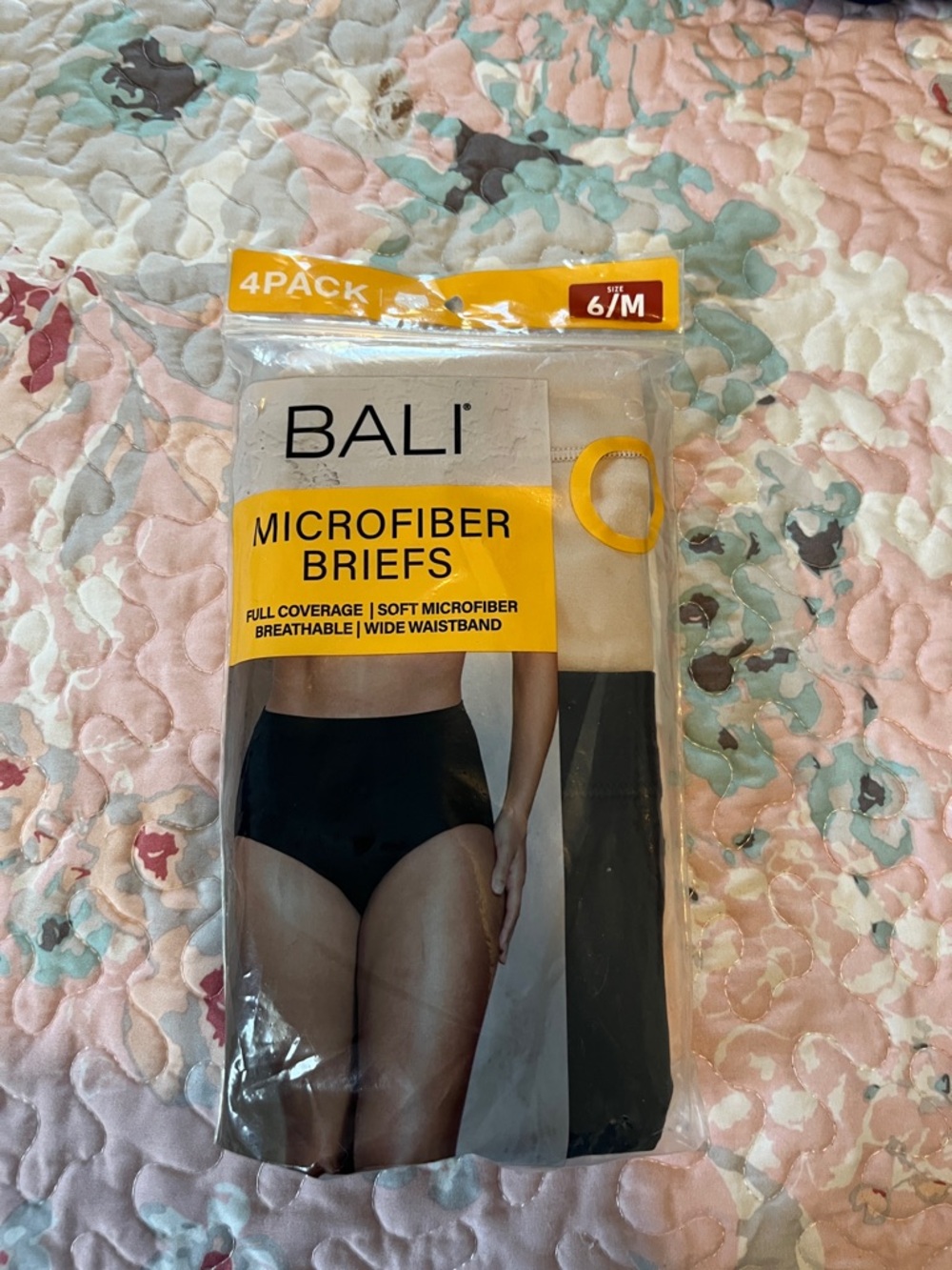 Bali Microfiber Briefs 4-Pack - Black & Nude